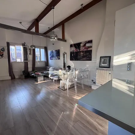 Loft Au Calme En Dernier étage Avec Ascenseur 2 70 M
