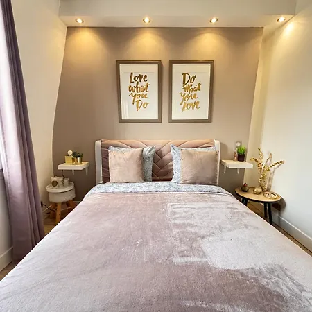 Loft Au Calme En Dernier étage Avec Ascenseur 2 70 M Parigi
