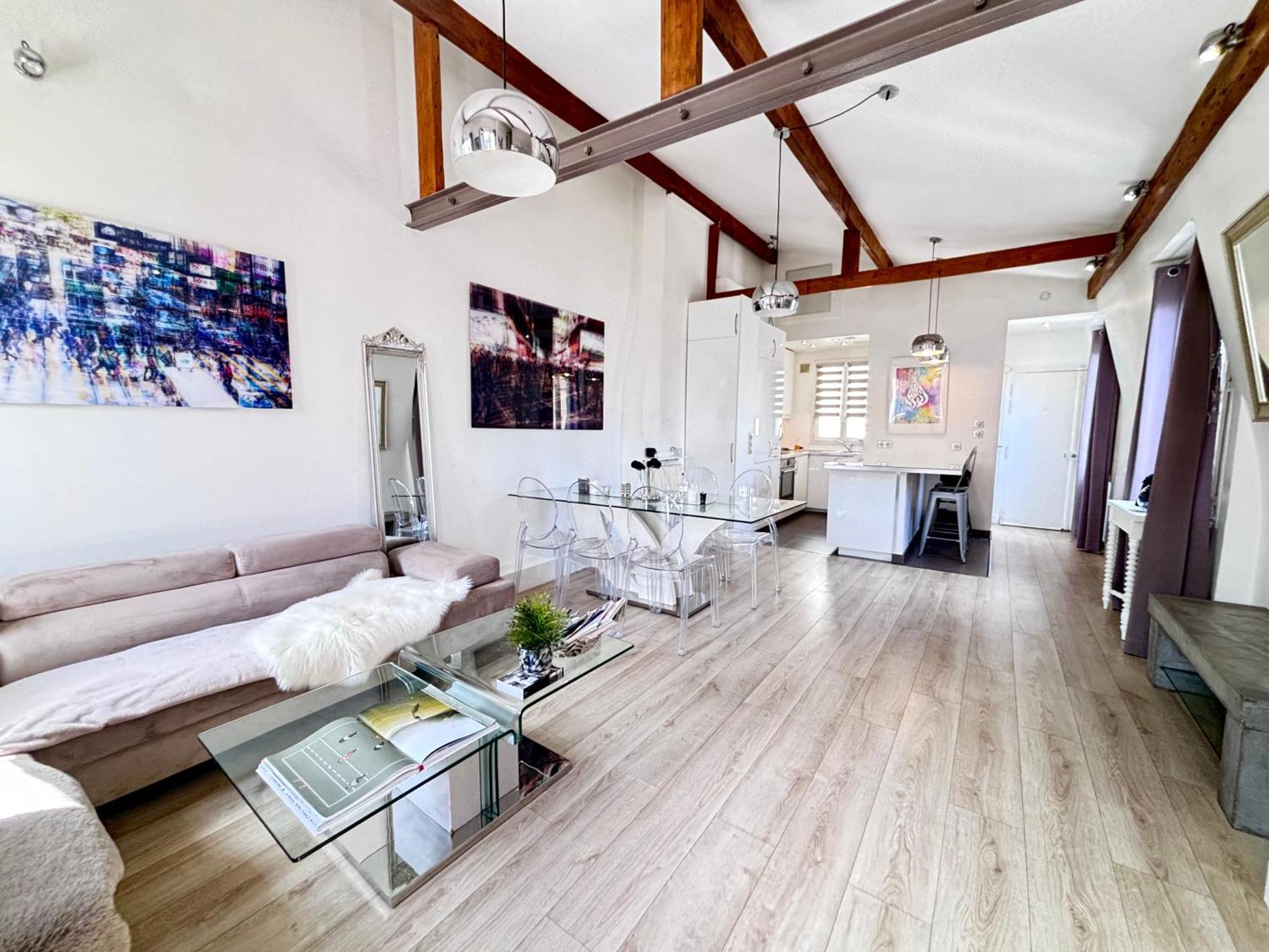 Appartamento Loft Au Calme En Dernier étage Avec Ascenseur 2 70 M